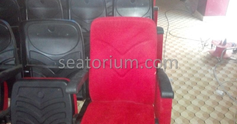 Amasra High School Auditorium Chair Installation - Seatorium™'s Auditorium