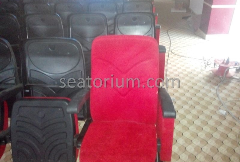 Amasra High School Auditorium Chair Installation - Seatorium™'s Auditorium