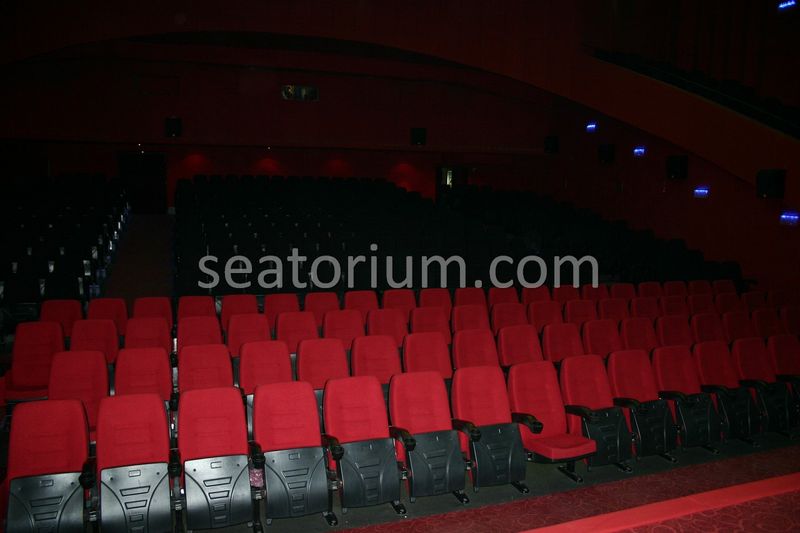 Denizli Movie Theater Chair Installation - Seatorium™'s Auditorium