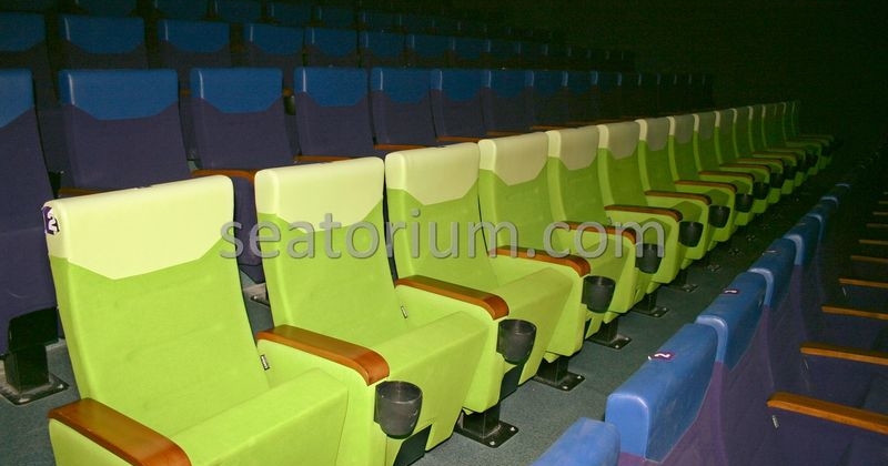 Denizli Movie Theater Chair Installation - Seatorium™'s Auditorium