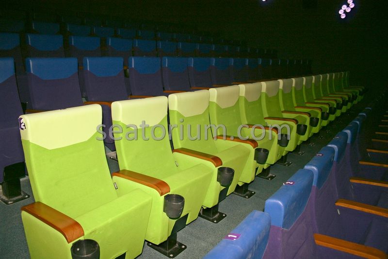 Denizli Movie Theater Chair Installation - Seatorium™'s Auditorium