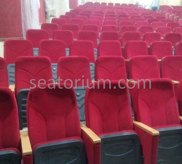 Lebanon Auditorium Chairs Installation - Seatorium™'s Auditorium