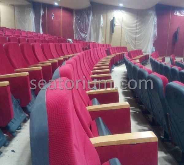 Lebanon Auditorium Chairs Installation - Seatorium™'s Auditorium