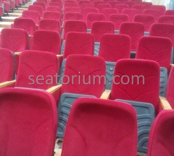 Lebanon Auditorium Chairs Installation - Seatorium™'s Auditorium